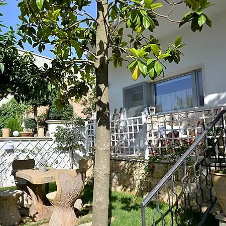 Bed and Breakfast Alba Dei Trulli